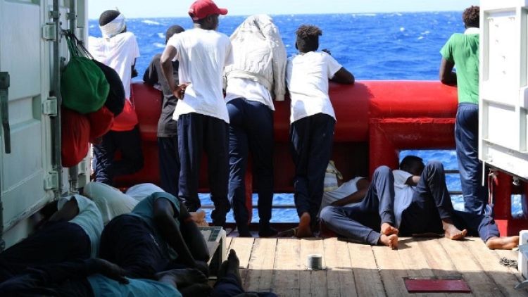 Migranti: appello Garante a colleghi Ue