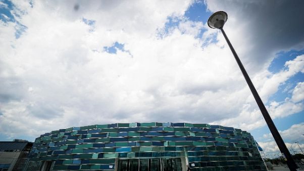 Napoli, vigilanti aggrediti in ospedale Napoli, vigilanti aggrediti in ospedale