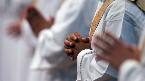 Sacerdote indagato fa lettera ai fedeli Sacerdote indagato fa lettera ai fedeli
