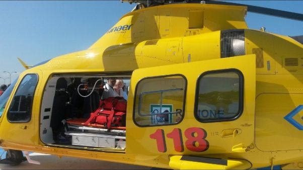 Perde controllo suv e si schianta Perde controllo suv e si schianta