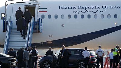 وزير الخارجية الإيراني يغادر مقر قمة مجموعة السبع في فرنسا وزير الخارجية الإيراني يغادر مقر قمة مجموعة السبع في فرنسا