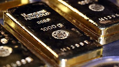 الذهب يخترق مستوى 1550 دولارا للمرة الأولى في 6 سنوات بفعل توترات تجارية الذهب يخترق مستوى 1550 دولارا للمرة الأولى في 6 سنوات بفعل توترات تجارية