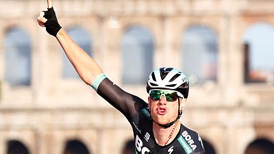 Cycling - Bennett sprints to win, Roche retains red in Irish Vuelta double Cycling - Bennett sprints to win, Roche retains red in Irish Vuelta double