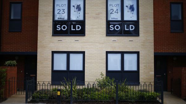 UK mortgage approvals hit nearly 2-1/2-year high in July - UK Finance UK mortgage approvals hit nearly 2-1/2-year high in July - UK Finance
