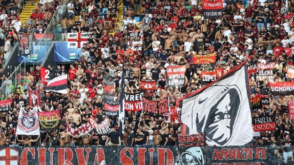 Tifosi spingono Milan,50mila con Brescia Tifosi spingono Milan,50mila con Brescia