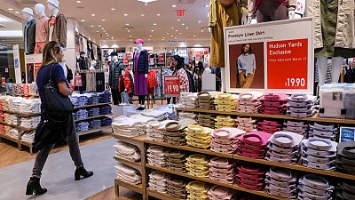 U.S. consumer confidence falls but only slightly despite trade fight U.S. consumer confidence falls but only slightly despite trade fight