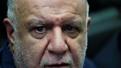 زنغنه: بإمكان إيران استعادة مستوى إنتاجها النفطي قبل العقوبات خلال 3 أيام زنغنه: بإمكان إيران استعادة مستوى إنتاجها النفطي قبل العقوبات خلال 3 أيام