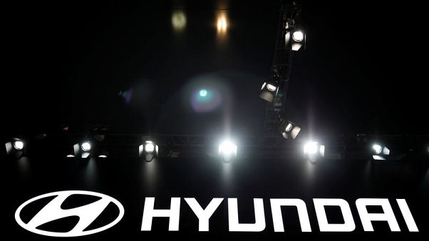 Hyundai Motor agrees wage deal, avoids strike for first time in 8 years Hyundai Motor agrees wage deal, avoids strike for first time in 8 years