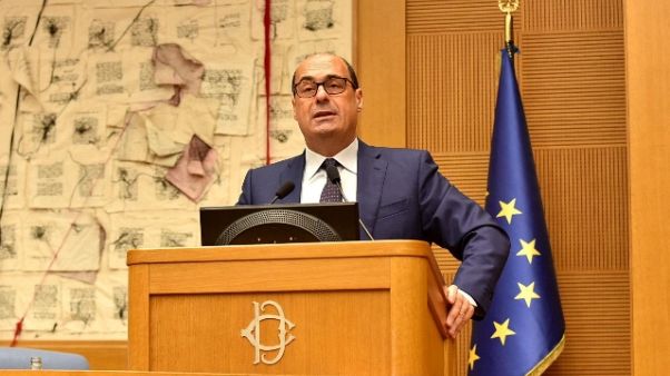 Ok Pd a relazione Zingaretti Ok Pd a relazione Zingaretti