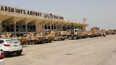 وزير الإعلام اليمني: القوات الحكومية تسيطر على مطار عدن وزير الإعلام اليمني: القوات الحكومية تسيطر على مطار عدن