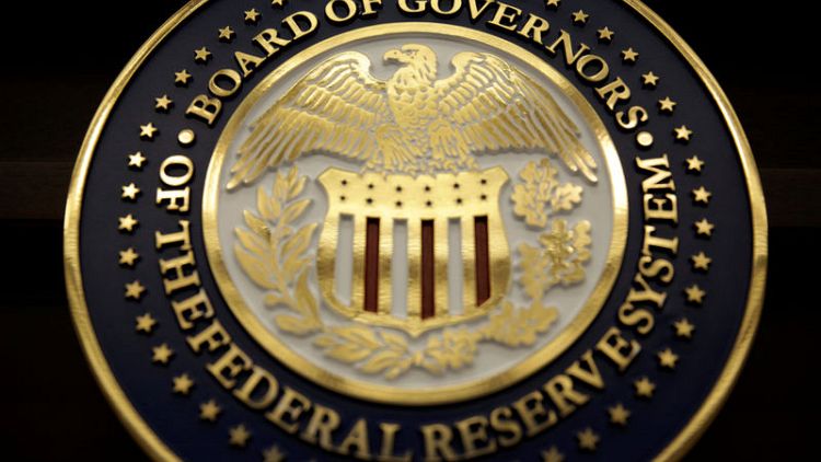 عضو بمجلس الاحتياطي الاتحادي يقول صانعو السياسة النقدية يراقبون تأثير خفض الفائدة