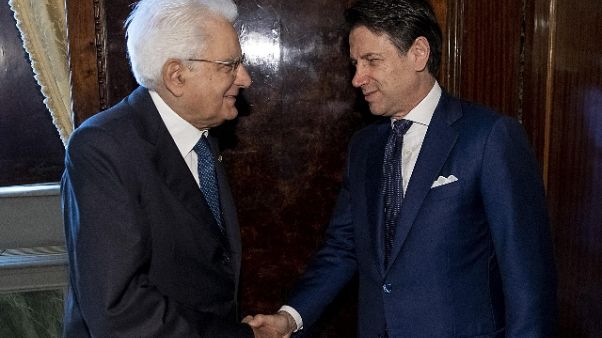 Conte si "prende" qualche giorno Conte si "prende" qualche giorno