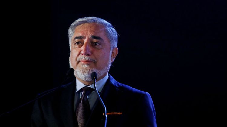 منافس الرئيس الأفغاني في الانتخابات يبدي استعدادا للانسحاب من أجل السلام