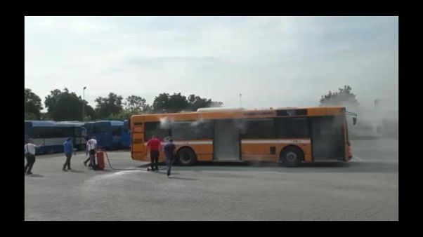 Bus della CTP prende fuoco in deposito Bus della CTP prende fuoco in deposito