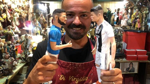 A san Gregorio Armeno è già Juve-Napoli A san Gregorio Armeno è già Juve-Napoli