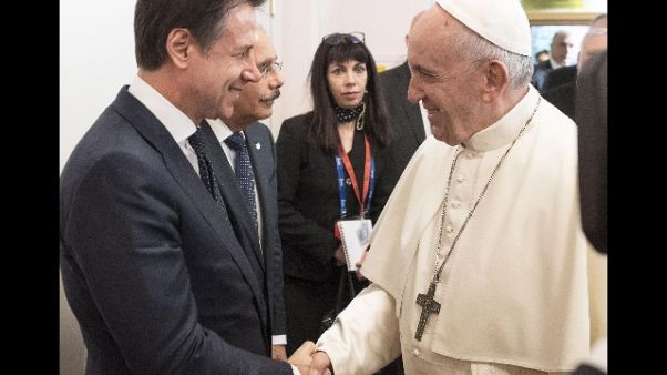 Papa, breve incontro con Conte Papa, breve incontro con Conte
