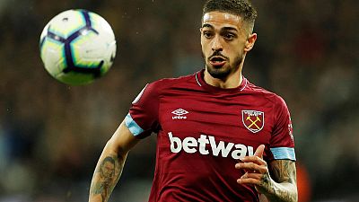 Lanzini extends West Ham contract until 2023 Lanzini extends West Ham contract until 2023