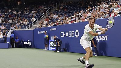 Medvedev embraces boos to reach last 16 at U.S. Open Medvedev embraces boos to reach last 16 at U.S. Open