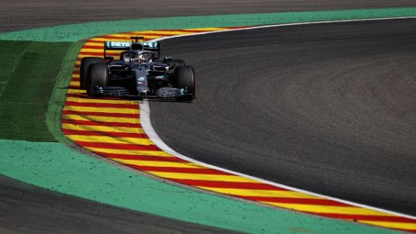 F1: Hamilton contro barriere in libere 3 F1: Hamilton contro barriere in libere 3