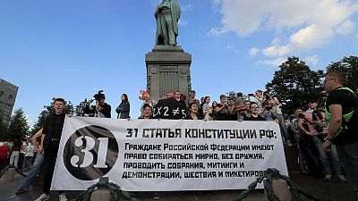 Thousands of Russians rally to demand free elections Thousands of Russians rally to demand free elections