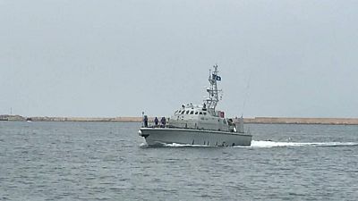Gdf sequestra nave Eleonore, poi sbarco Gdf sequestra nave Eleonore, poi sbarco