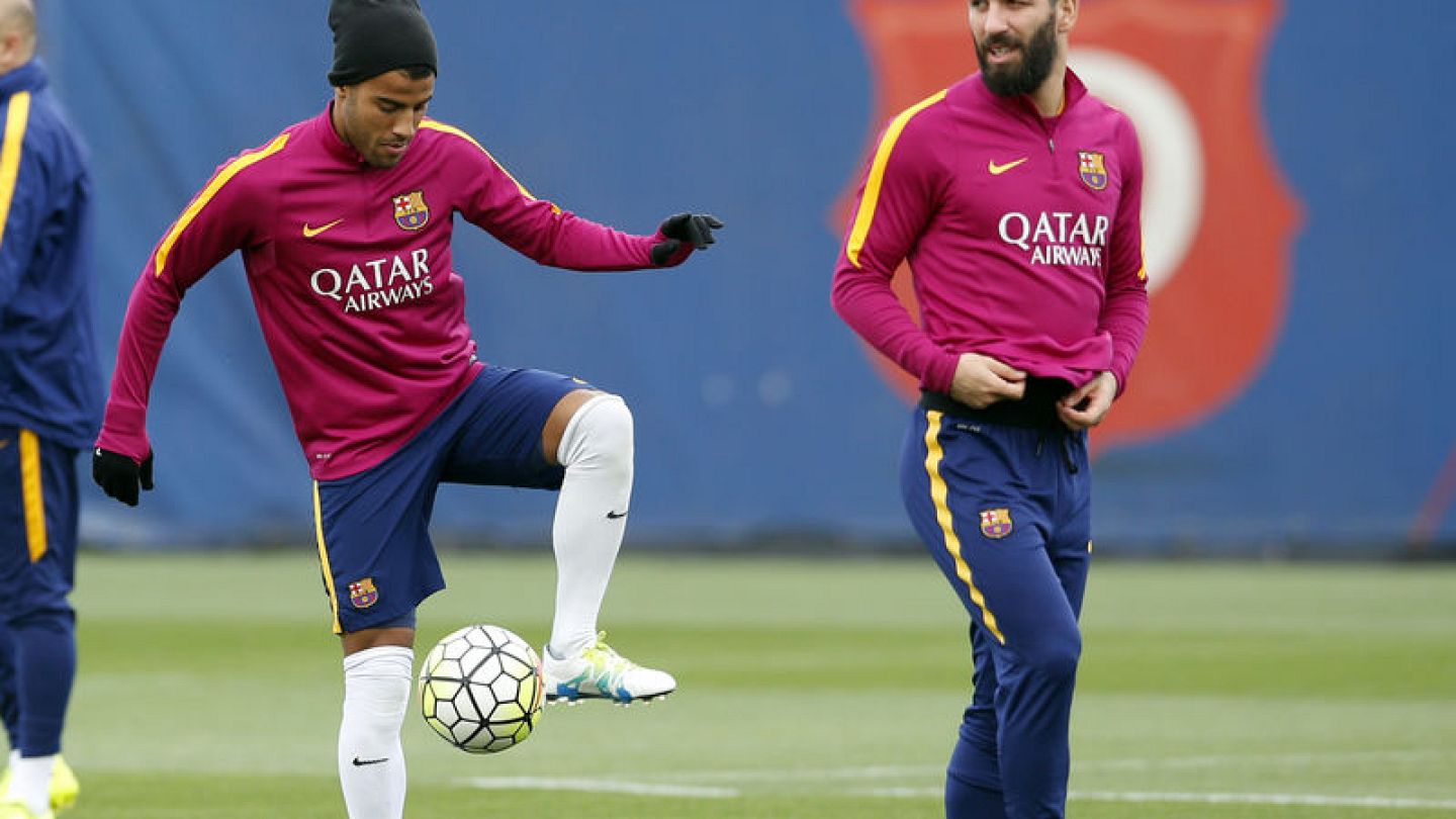 Barcelona winger Rafinha joins Celta Vigo on loan | Euronews