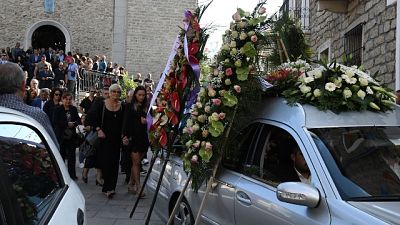 Folla commossa per funerale Columbu Folla commossa per funerale Columbu