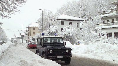 Neve allo Stelvio, strade chiuse Neve allo Stelvio, strade chiuse