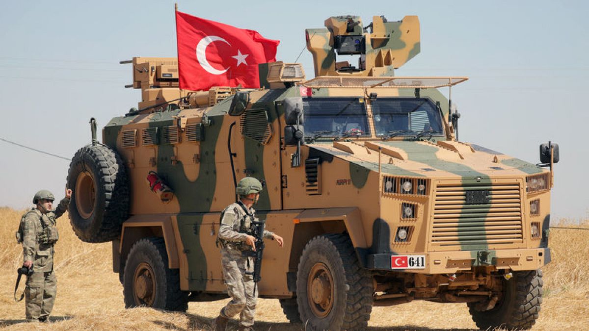 Turkish military enters Syria to begin joint U.S. 'safe zone' patrol | Euronews