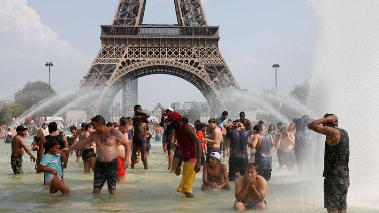 Summer heatwaves caused 1,500 extra deaths in France - health minister