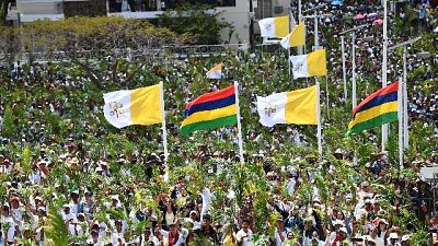 Mauritius, in 100 mila a messa del Papa