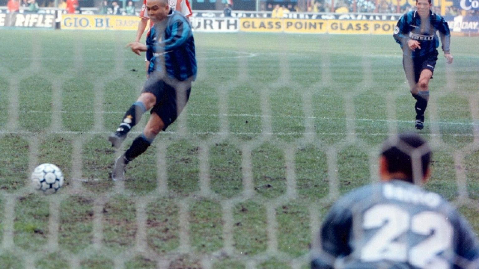L'Inter presenta la terza maglia