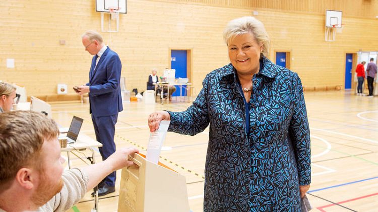 Populist surge spells trouble ahead for Norway's government