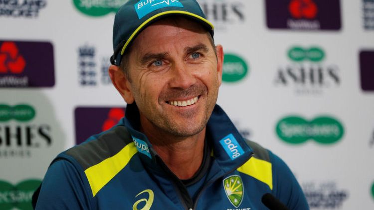 Langer denies Smith was mocking Leach with glasses celebration