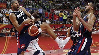 Basketball - France knock holders U.S. out of World Cup medal rounds