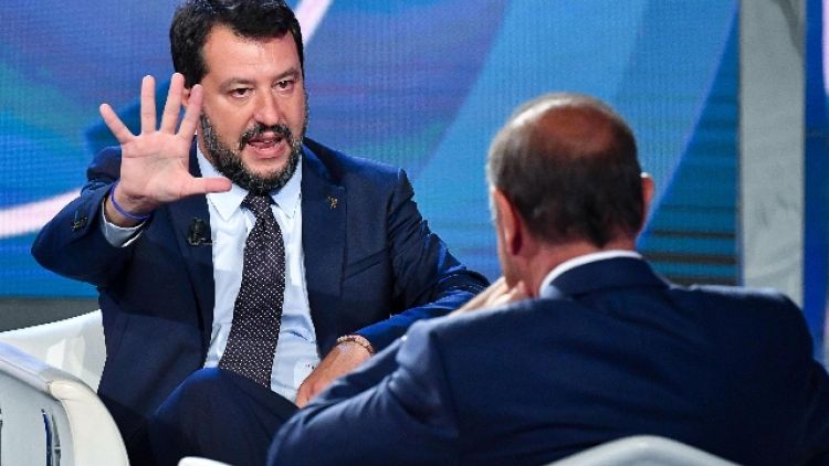 Salvini, vediamo se Governo riapre porti