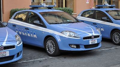 18enne trovata impiccata in parco a Roma 18enne trovata impiccata in parco a Roma