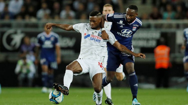 Lyon held, Lille win ahead of Champions League start