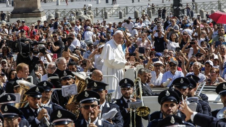 Papa:basta ergastolo e carceri affollate