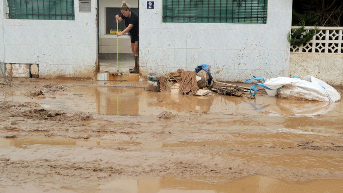 Spanish Floods Claim Sixth Victim | Euronews