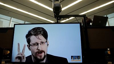 Whistleblower Snowden: I'd love to be granted asylum in France
