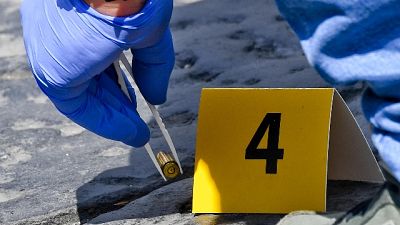 Spari a Napoli, trovati 26 bossoli Spari a Napoli, trovati 26 bossoli