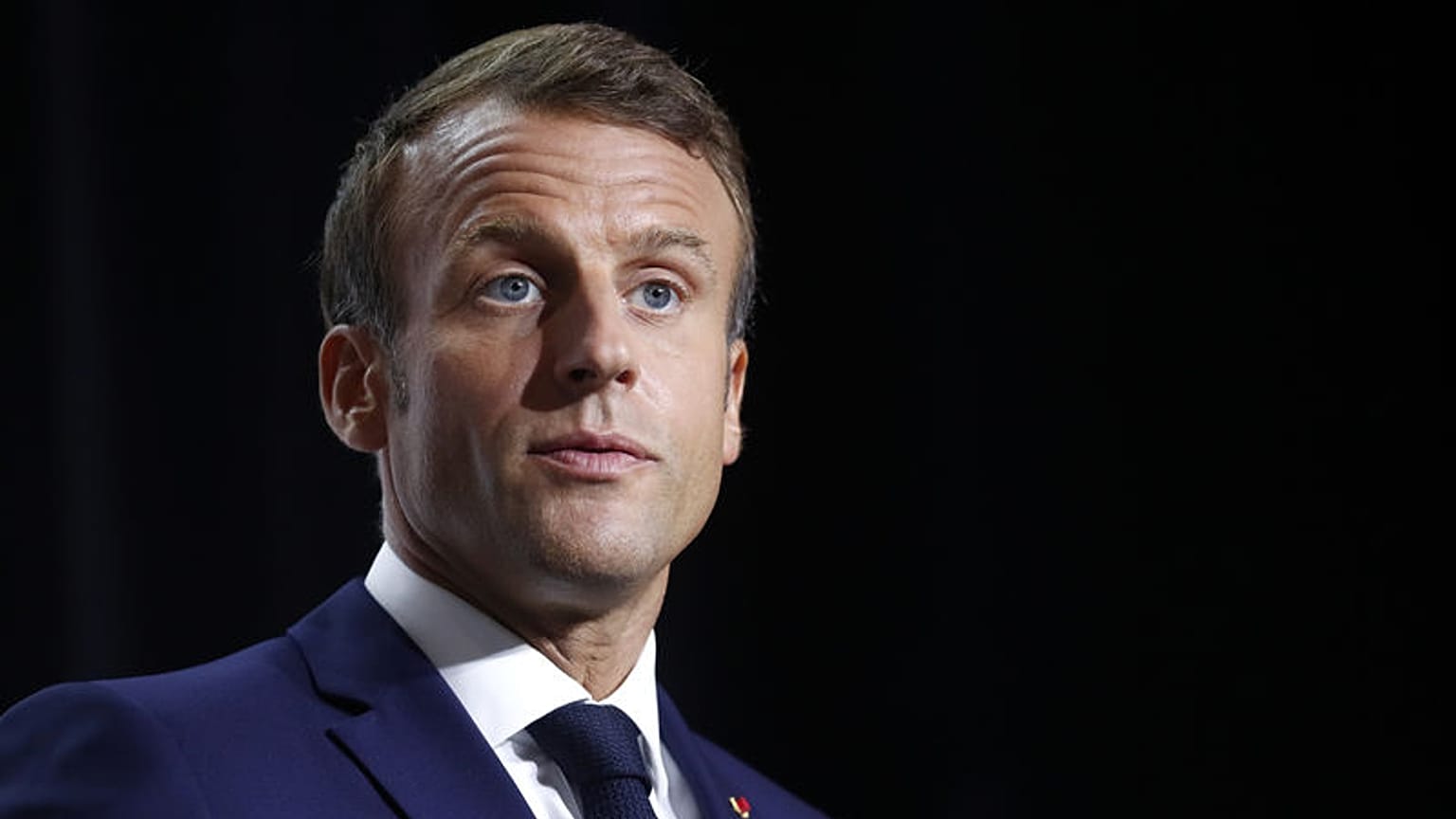 France's Macron bets on private-sector funding to fuel startup push