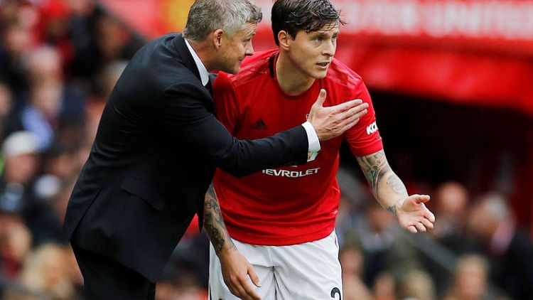 Lindelof extends Manchester United contract to 2024