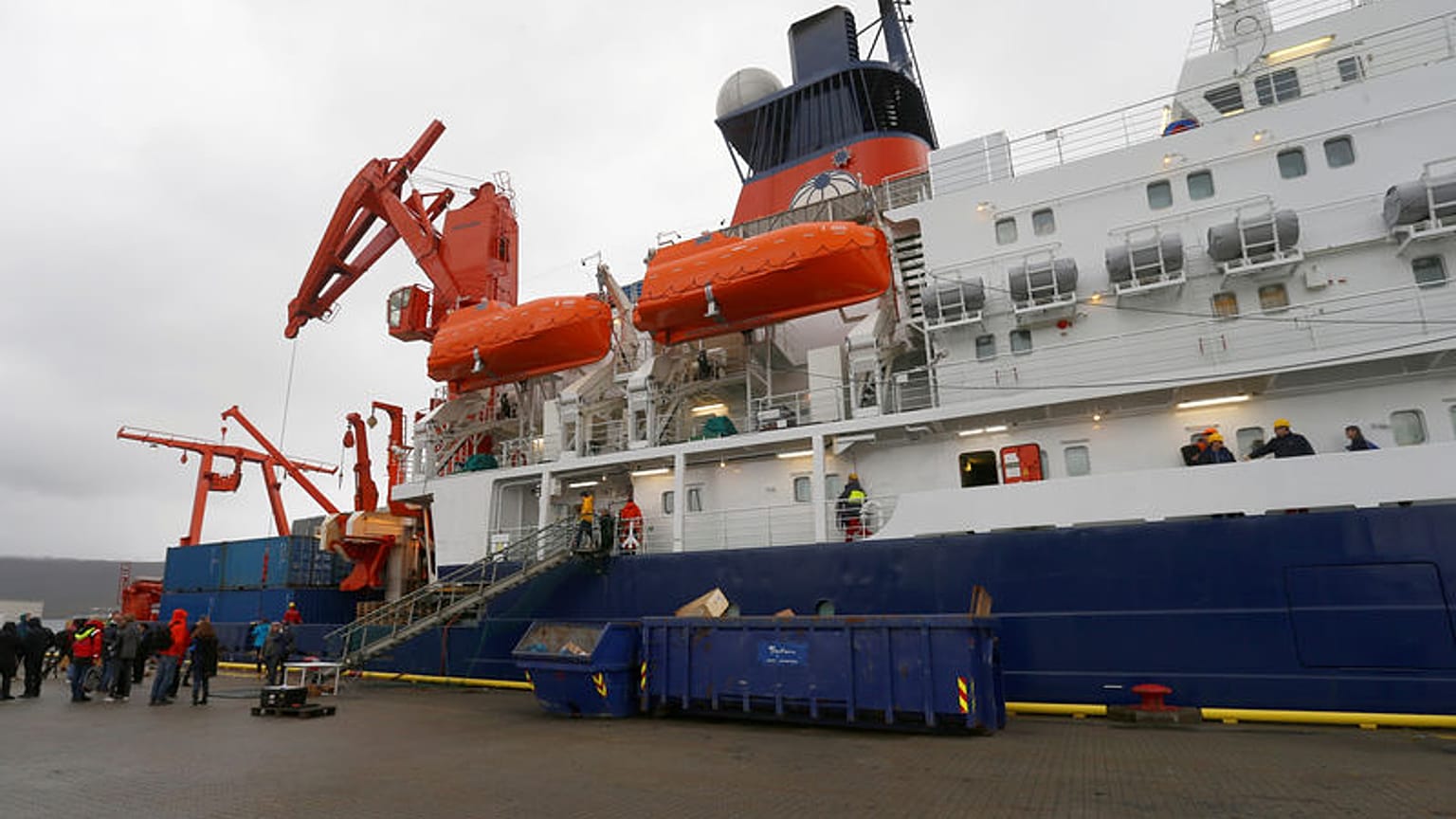 Arctic expedition to investigate 'epicentre of climate change'
