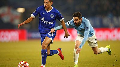 Late Harit winner sends Schalke into second place