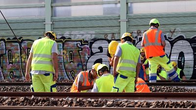Maltempo:Napoli, allagamento, stop treni Maltempo:Napoli, allagamento, stop treni