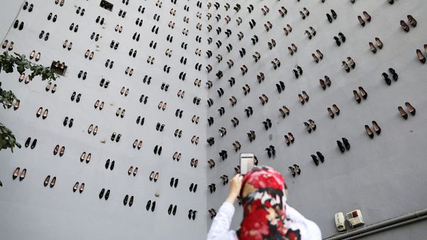 Artist displays 440 pairs of high heels for women murdered in Turkey in 2018 Artist displays 440 pairs of high heels for women murdered in Turkey in 2018