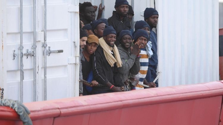Migranti: dl sicurezza, via supermulte