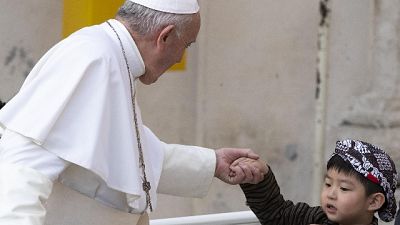 Papa: aprirsi al dovere dell'ospitalità Papa: aprirsi al dovere dell'ospitalità